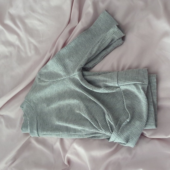 Grey Cropped Shirt - Picture 2 of 3